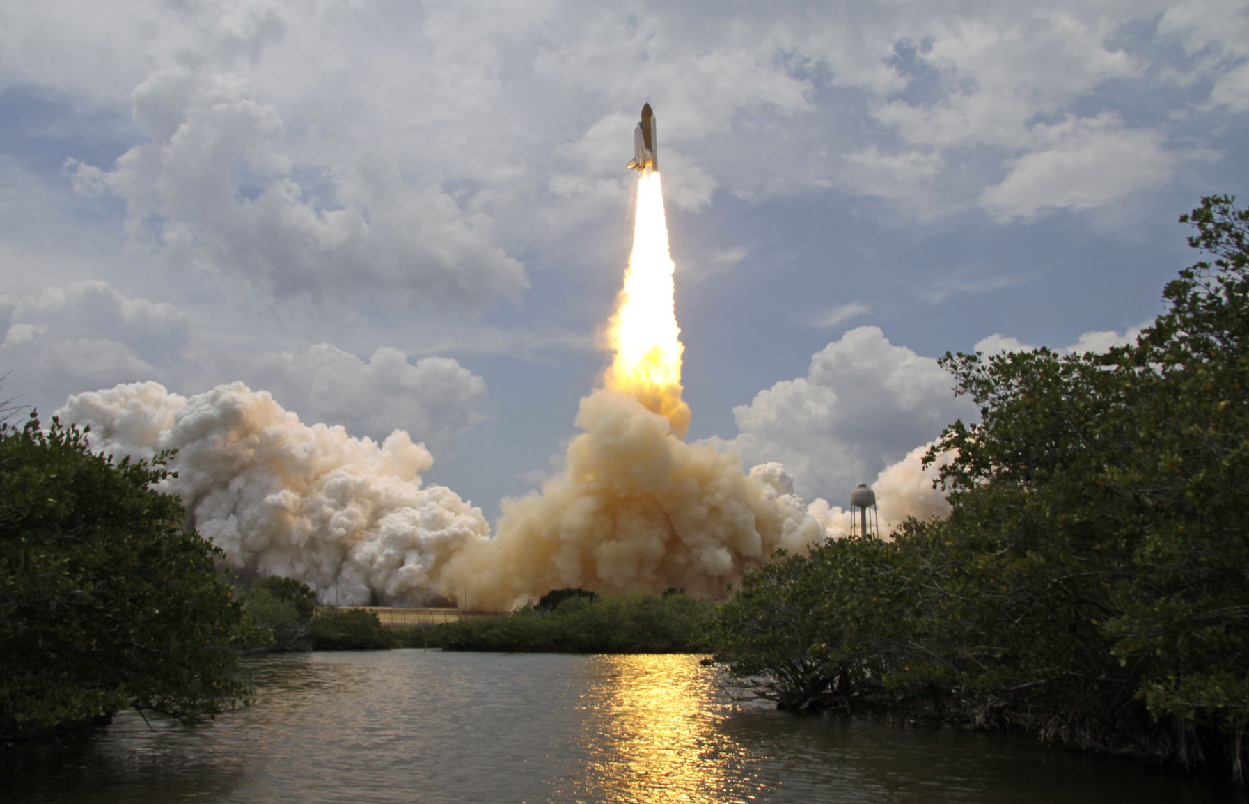 2009: Space Shuttle Atlantis